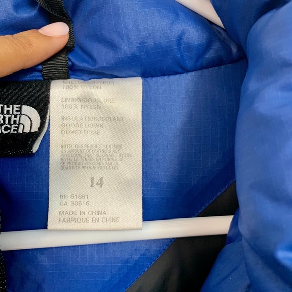 Blue, The North Face puffer jacket quilted pattern - Picture 5 of 8